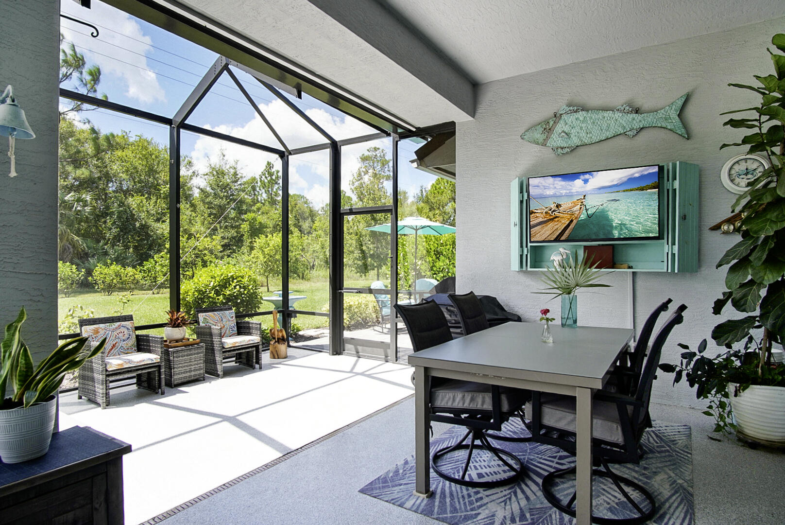 FIRST REPLAT IN MEADOWOOD UNIT THREE - Residential