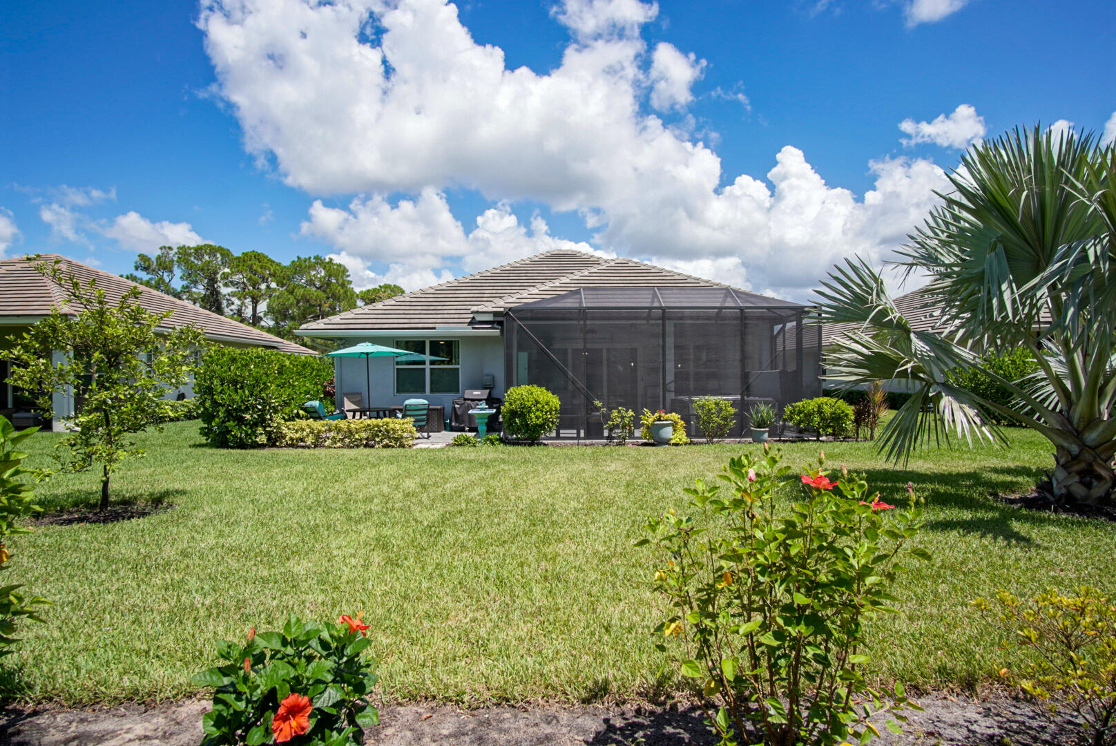 FIRST REPLAT IN MEADOWOOD UNIT THREE - Residential