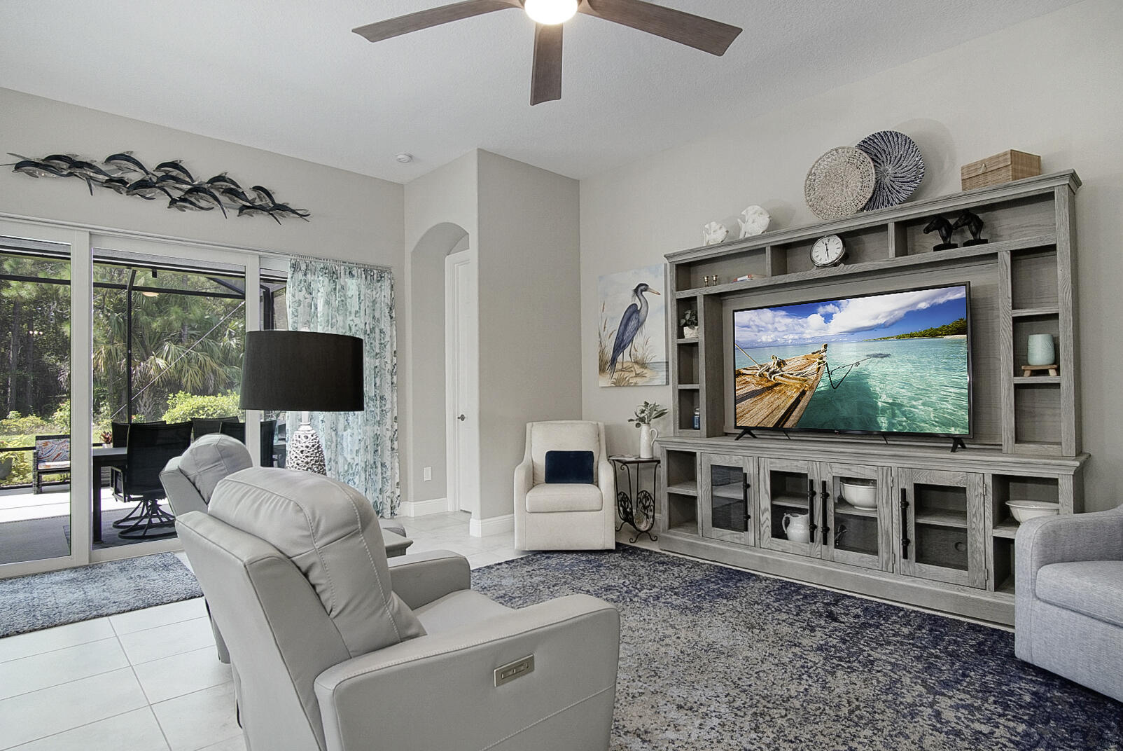 FIRST REPLAT IN MEADOWOOD UNIT THREE - Residential