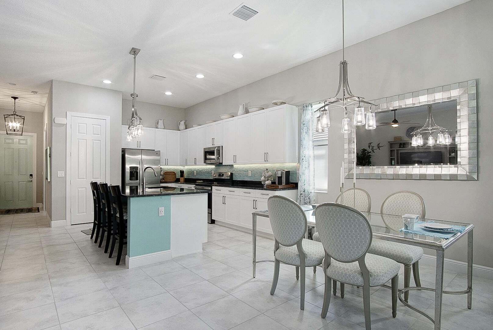 FIRST REPLAT IN MEADOWOOD UNIT THREE - Residential