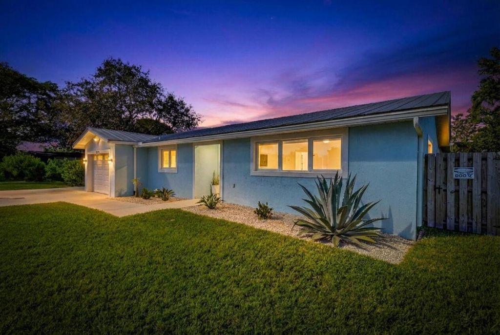 Photo of 1879 SE Madison Street, Stuart, FL 34997 (MLS # R11155423)