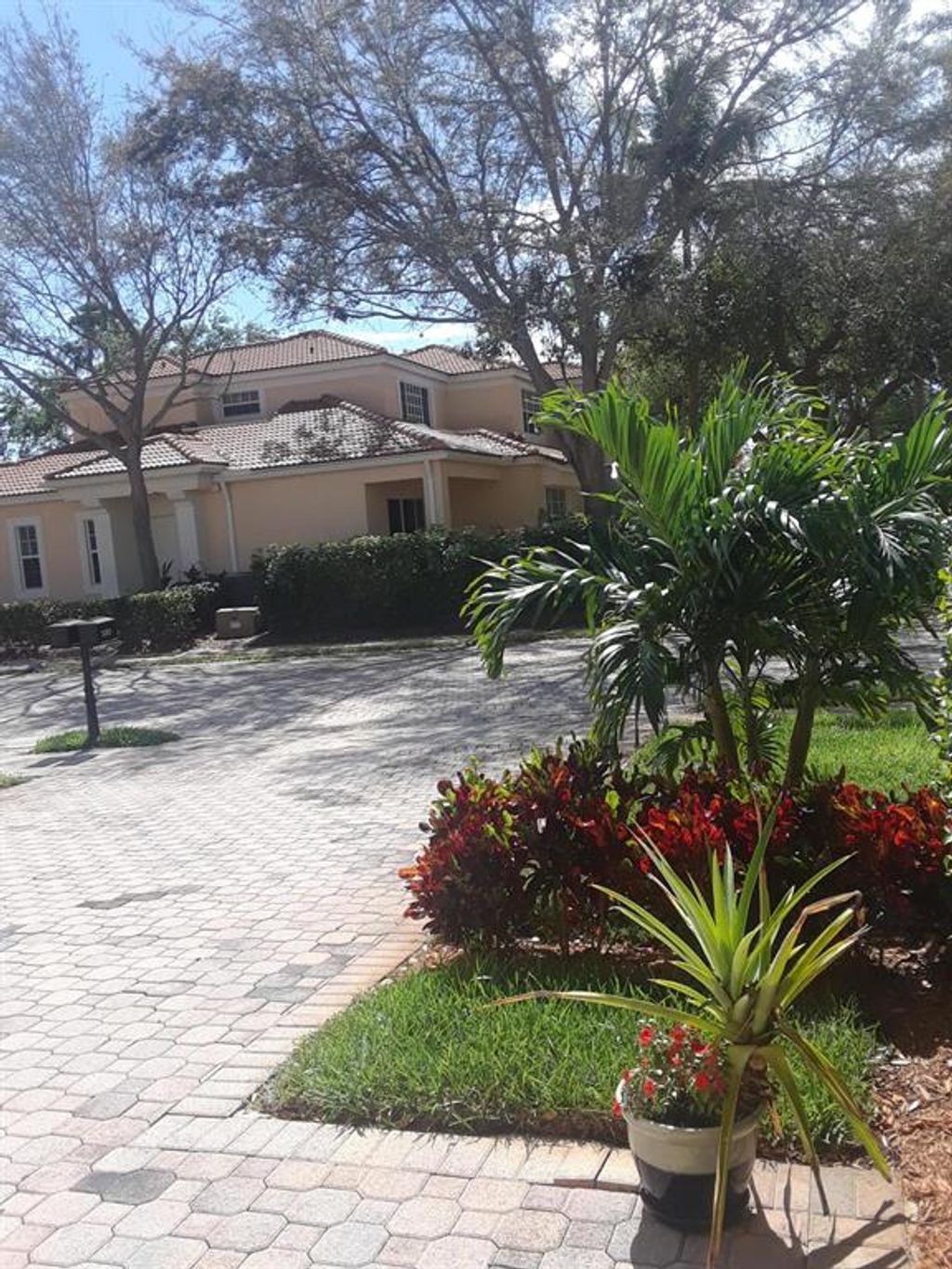 Photo of 535 Commons Drive, Palm Beach Gardens, FL 33418 (MLS # R10695839)