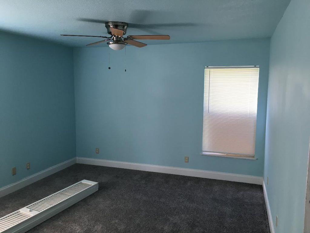 Photo of 429 N 18th Street, Fort Pierce, FL 34950 (MLS # B26011352)