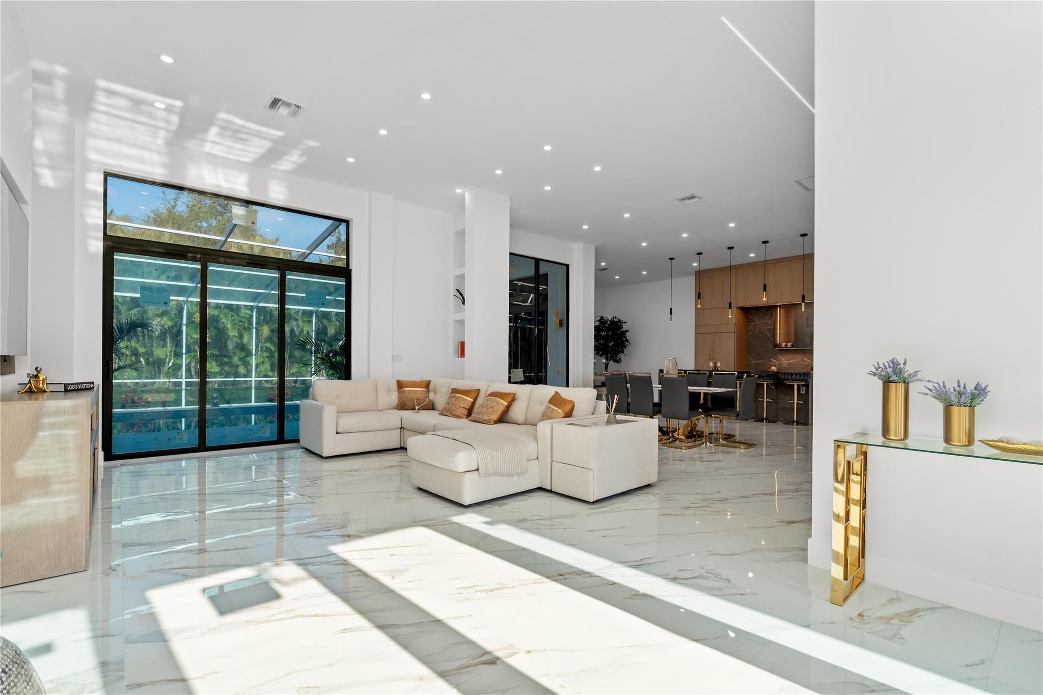 ENCANTADA - Residential