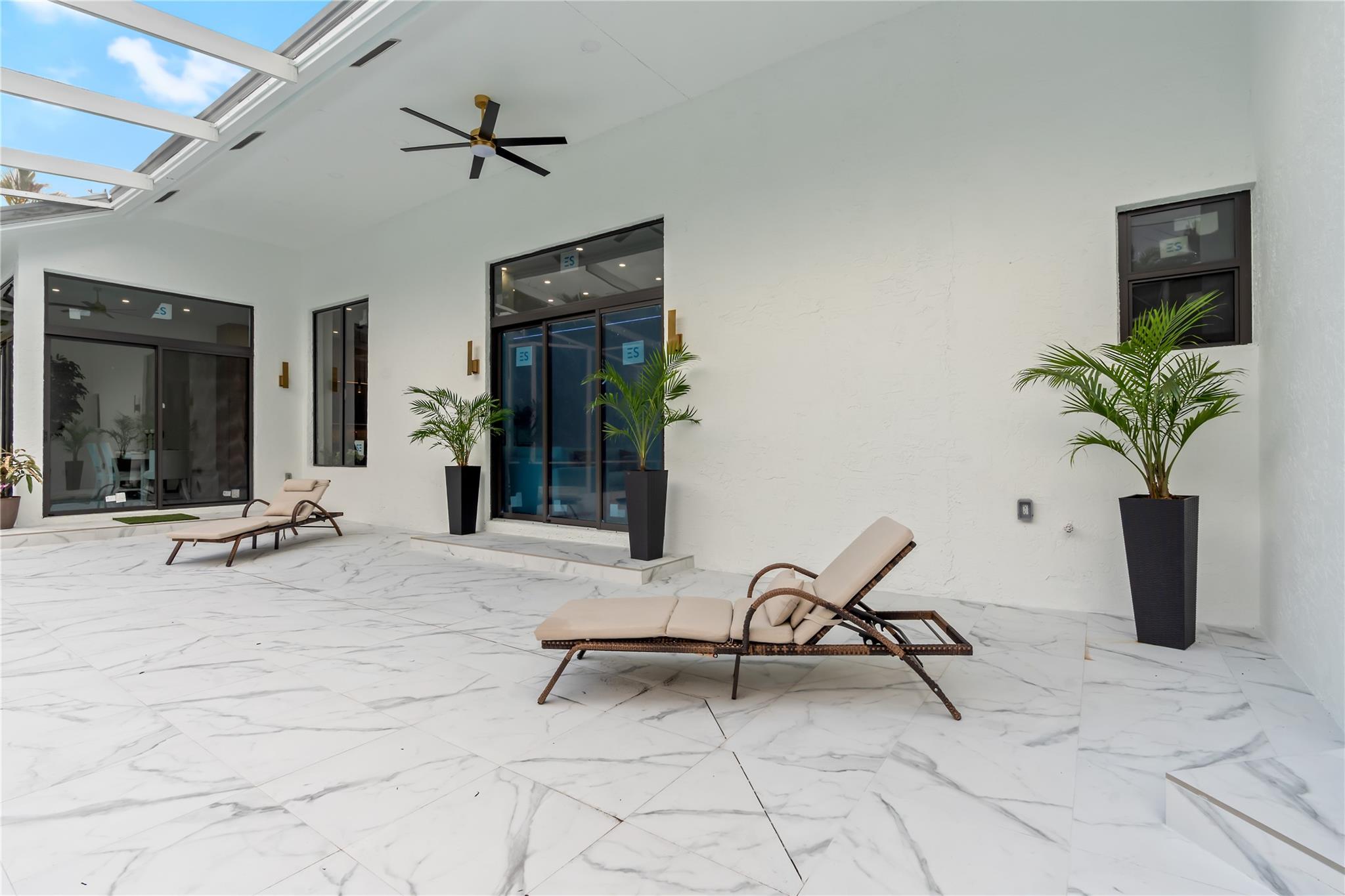 ENCANTADA - Residential