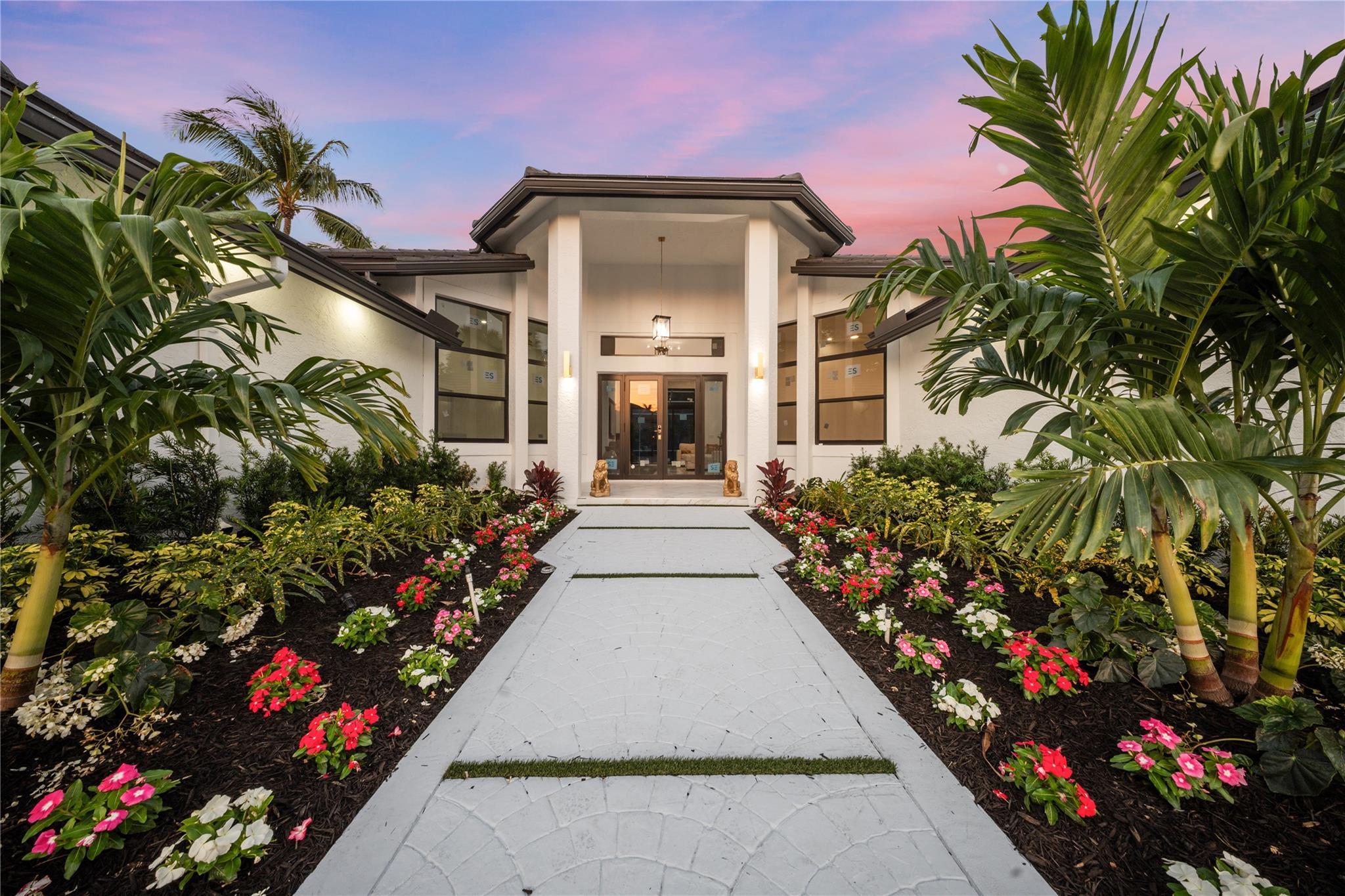 ENCANTADA - Residential