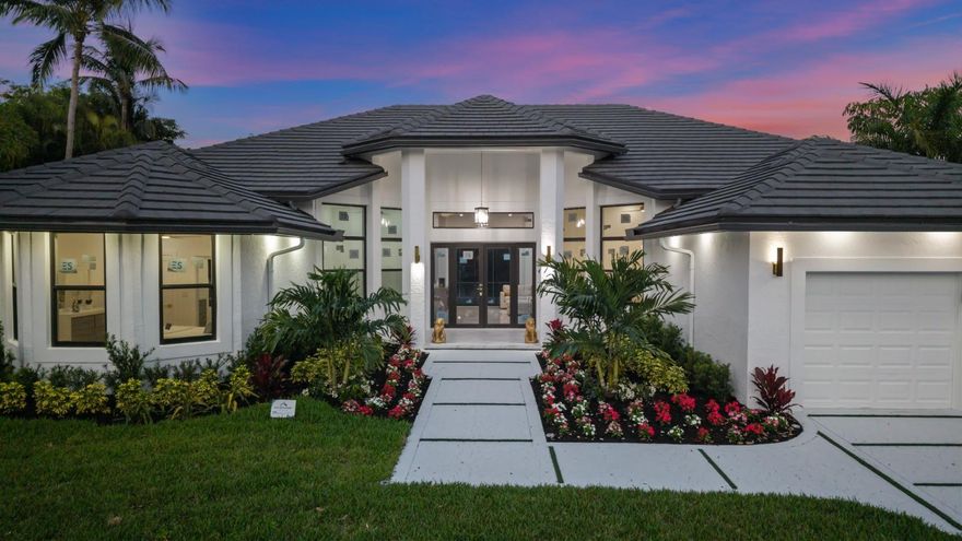 Stunning!!!! This house wasn't just remodeled; it was rebuilt entirely internally. Every wall in the property has been rebuilt, and all plumbing and electrical systems are altogether new. The pool has been remodeled, and the filter system is also new. The landscaping has been entirely redone throughout the property. Enjoy the beautiful pool area with a lovely deck and a screened-in section that invites you to relax in peaceful outdoor surroundings.
EVERY PART OF THE INSIDE OF THIS HOUSE IS NEW. With its practical, exceptional, high-quality, and technologically advanced design, this house embodies the ideal space for a joyful life.