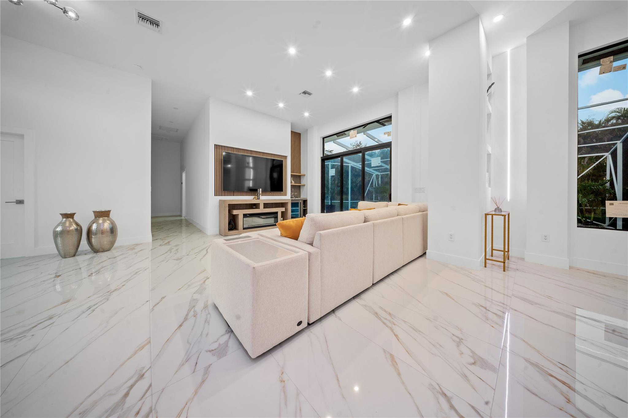 ENCANTADA - Residential