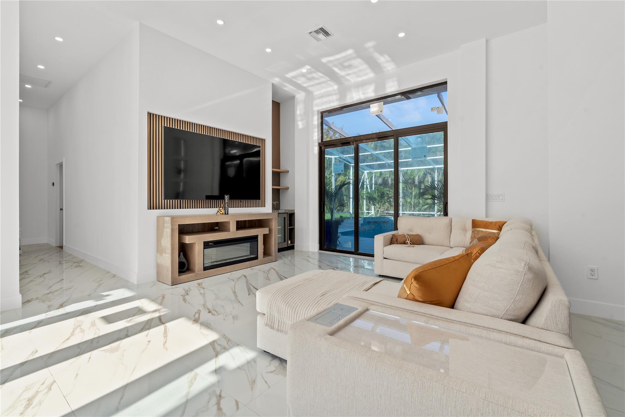 ENCANTADA - Residential