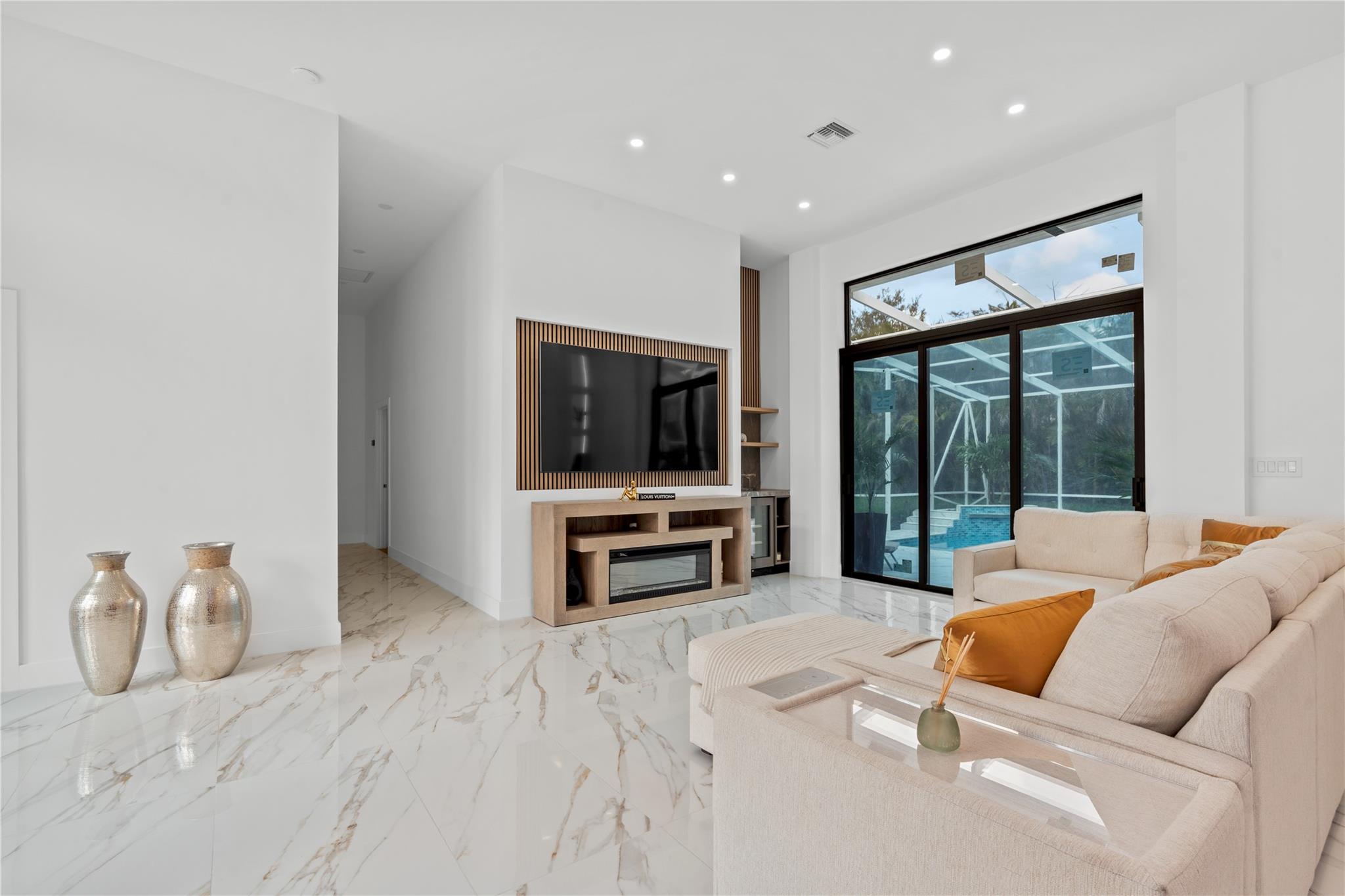 ENCANTADA - Residential