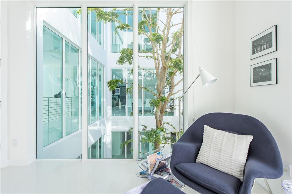 LAUDERDALE BEACH - Residential