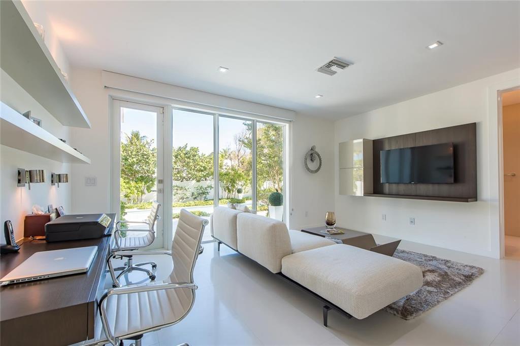 LAUDERDALE BEACH - Residential