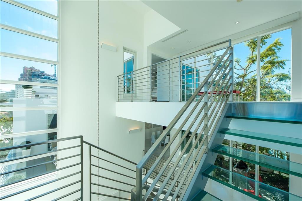 LAUDERDALE BEACH - Residential