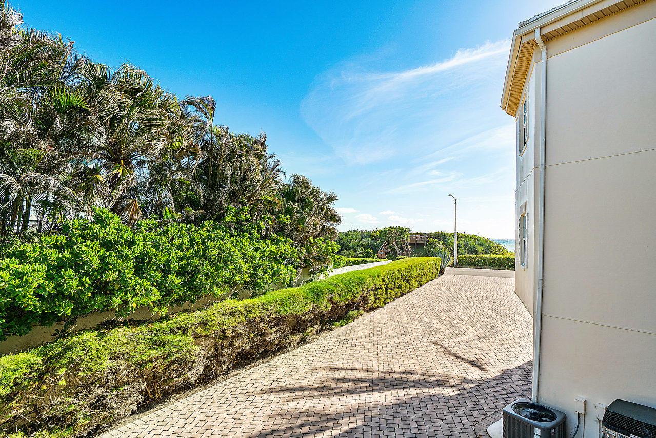 VILLAS OF OCEAN RIDGE CON - Residential Lease