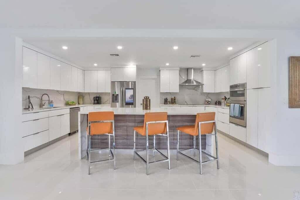 1631 Poinsettia Drive