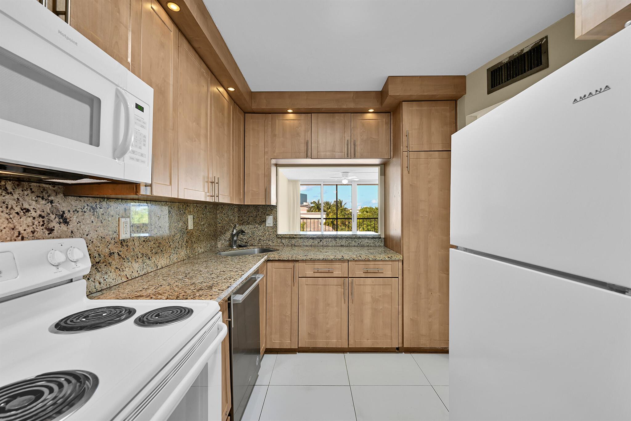 Fort Lauderdale, Florida 33308, United States, 2 Bedrooms Bedrooms, ,2 BathroomsBathrooms,Residential,Active,209518