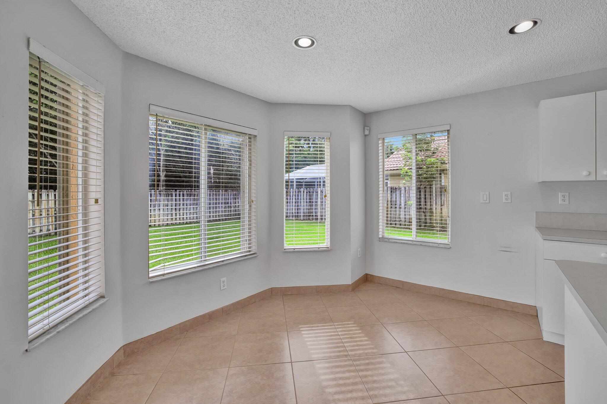 Crystal Pointe - Residential