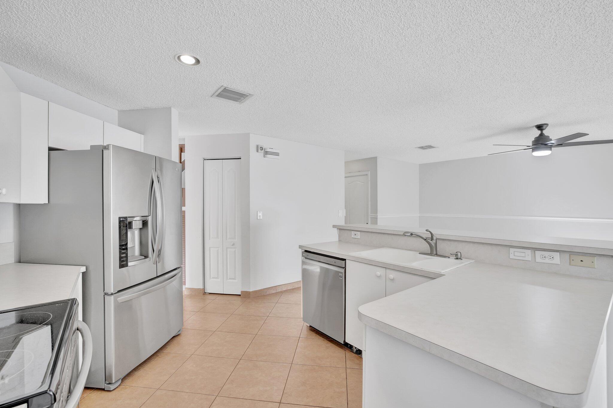 Crystal Pointe - Residential