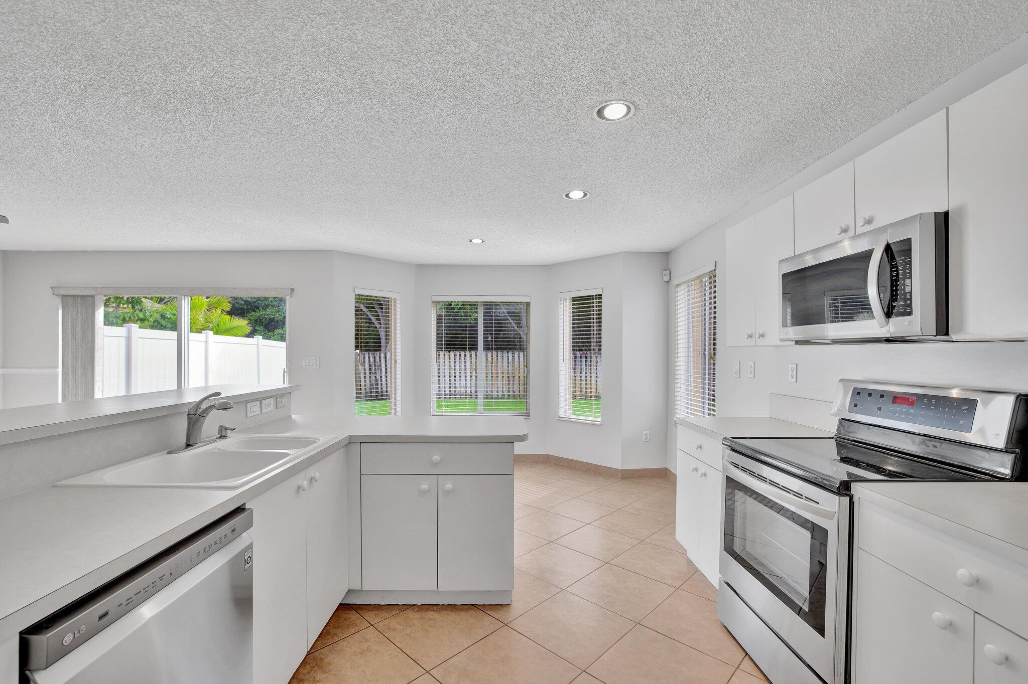 Crystal Pointe - Residential