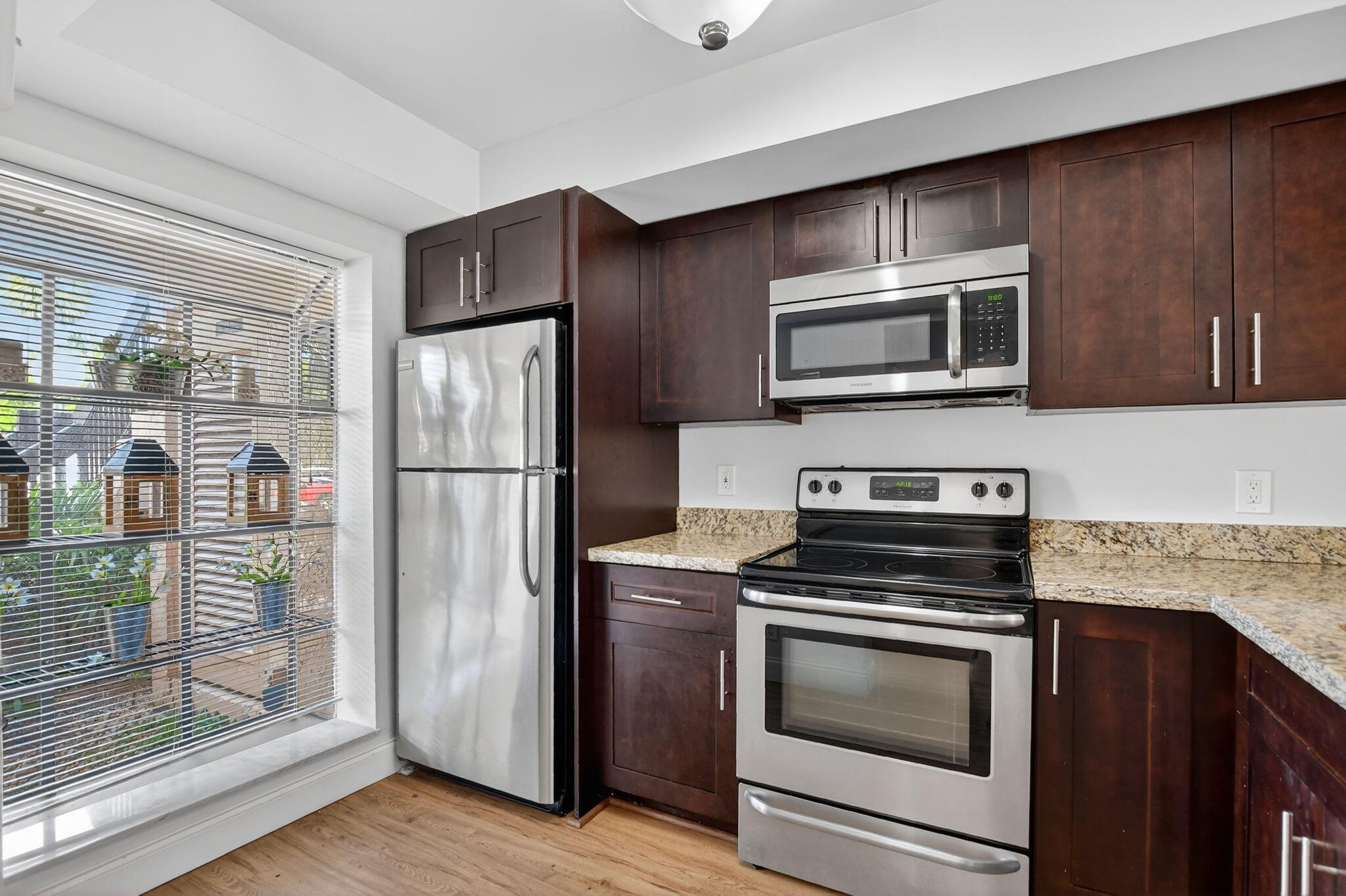 MEADOWRIDGE CONDO - Residential