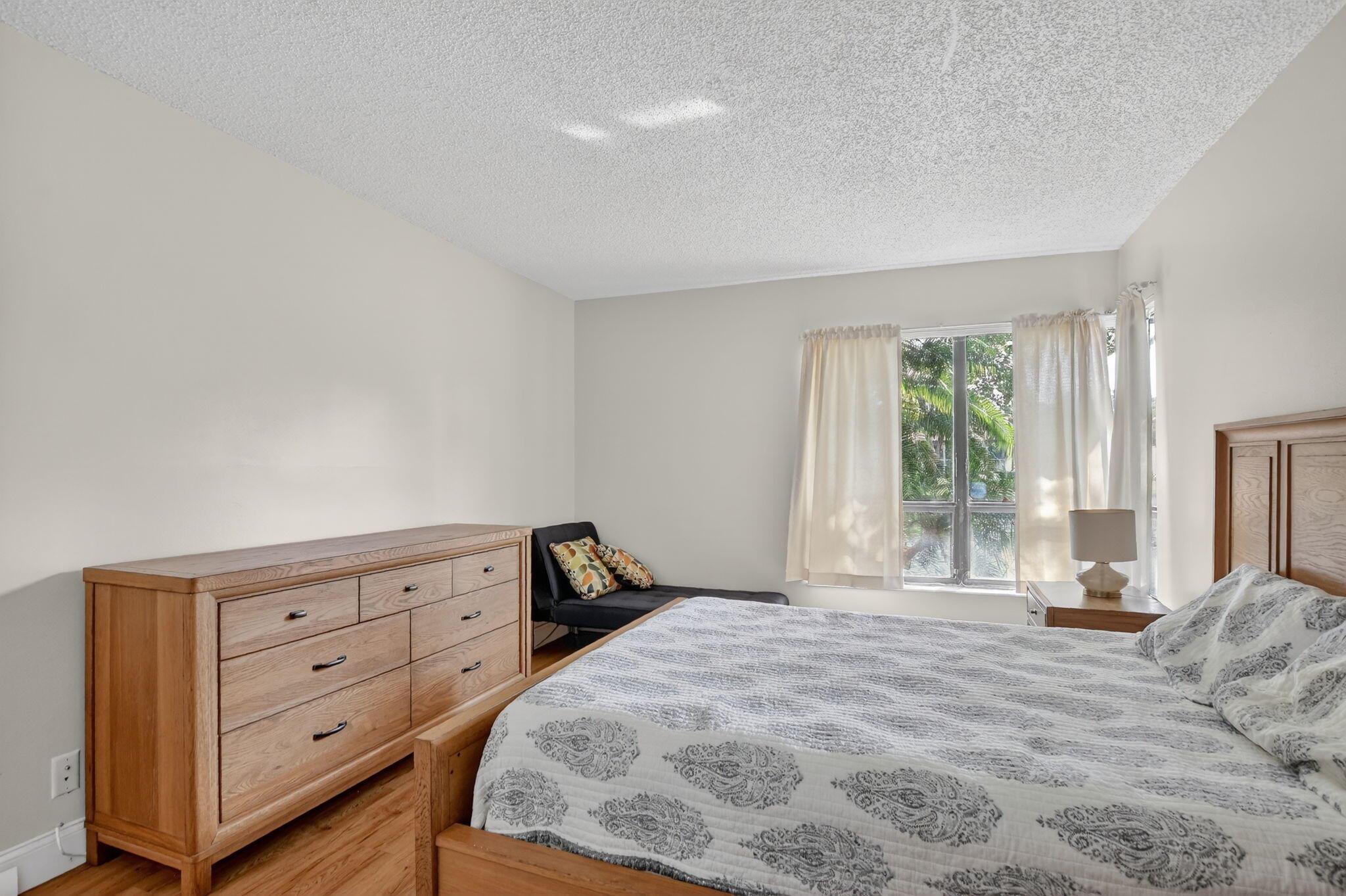 MEADOWRIDGE CONDO - Residential