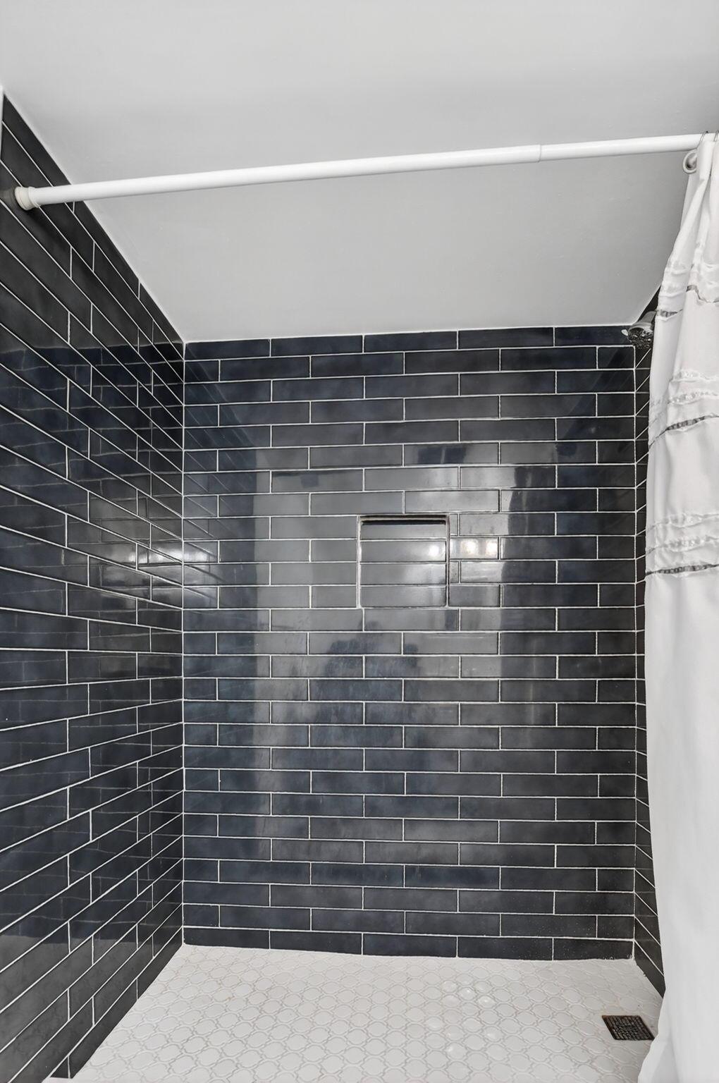 MEADOWRIDGE CONDO - Residential