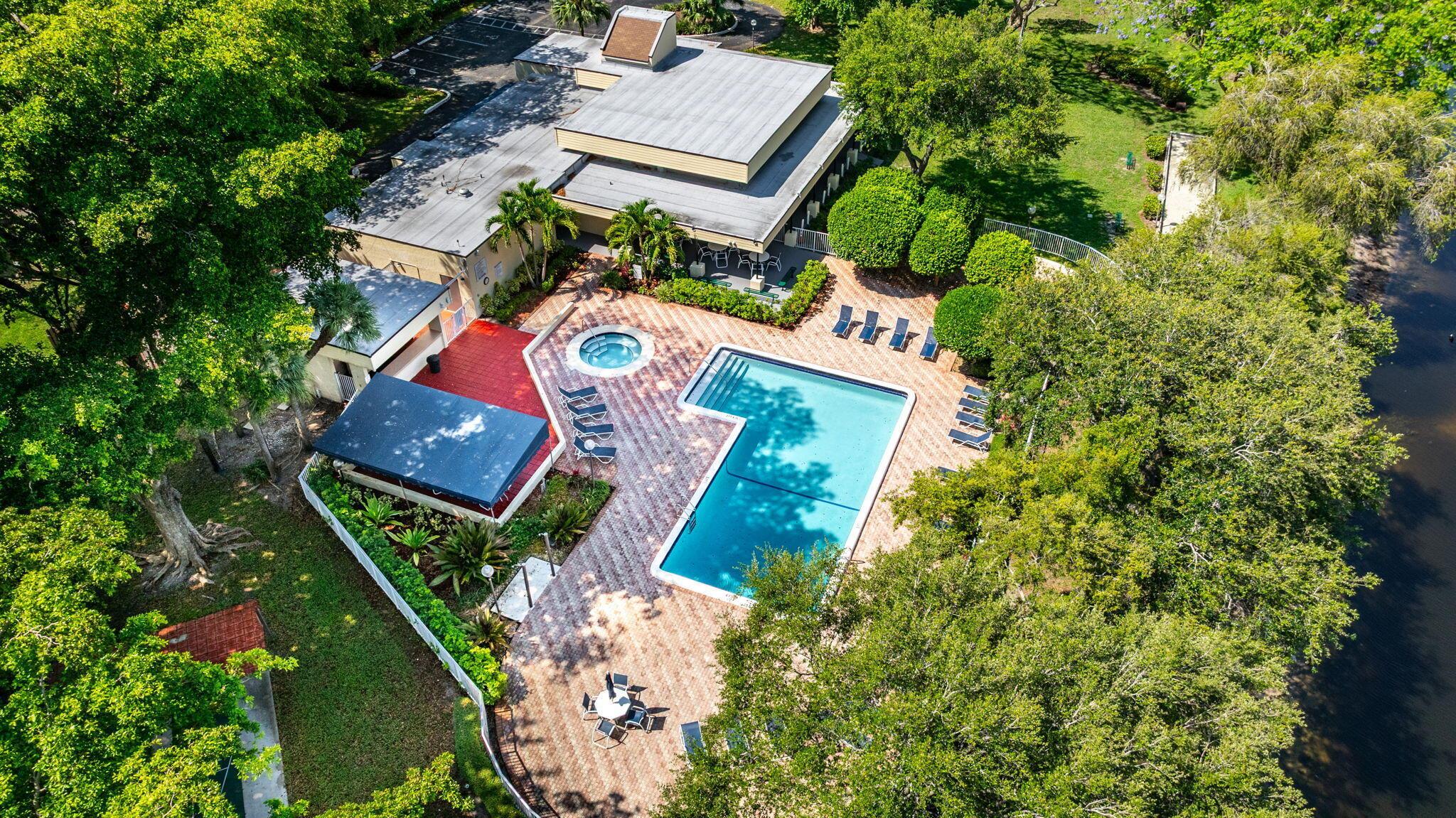 MEADOWRIDGE CONDO - Residential