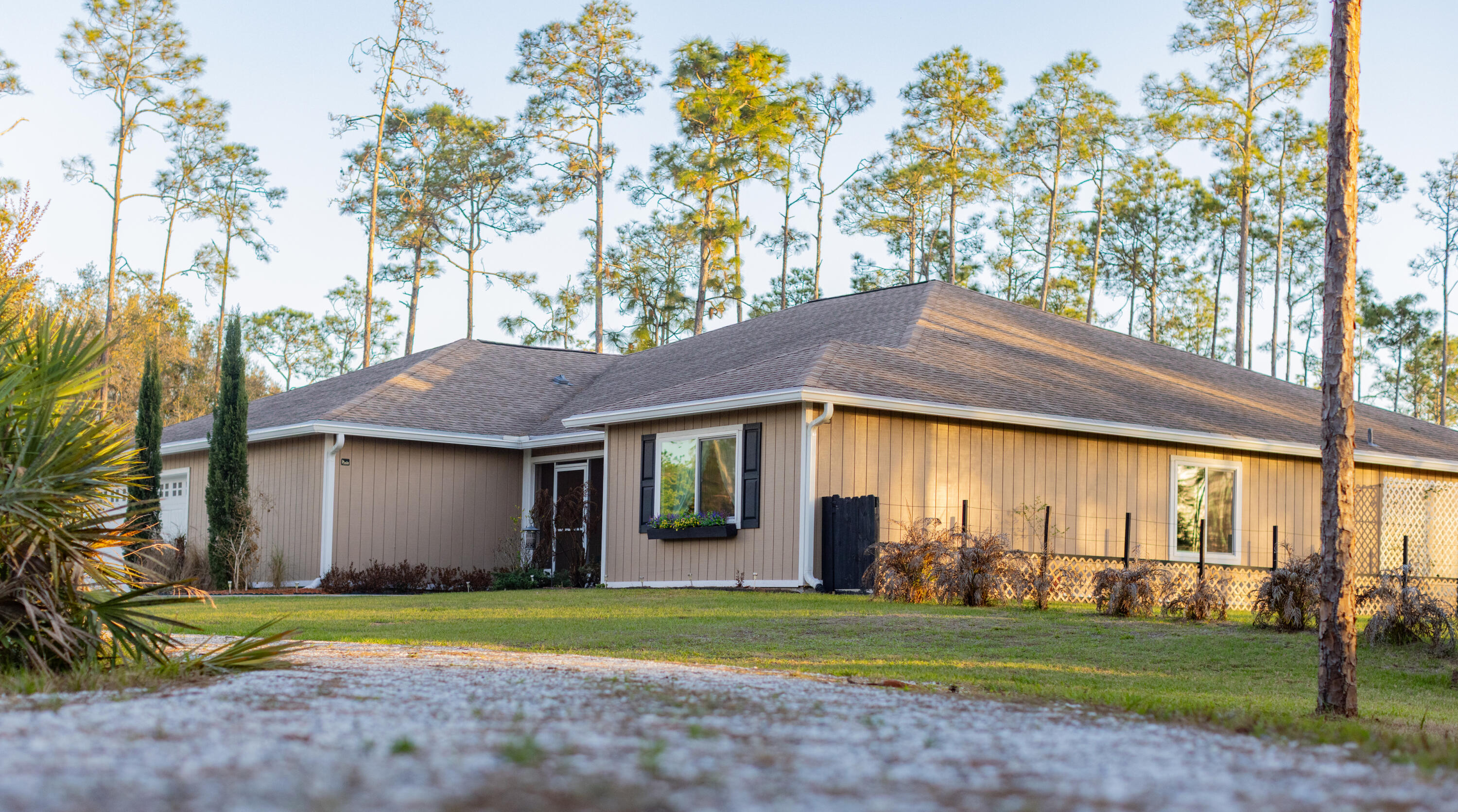 INDIAN HAMMOCK HUNT AND RIDING - Residential