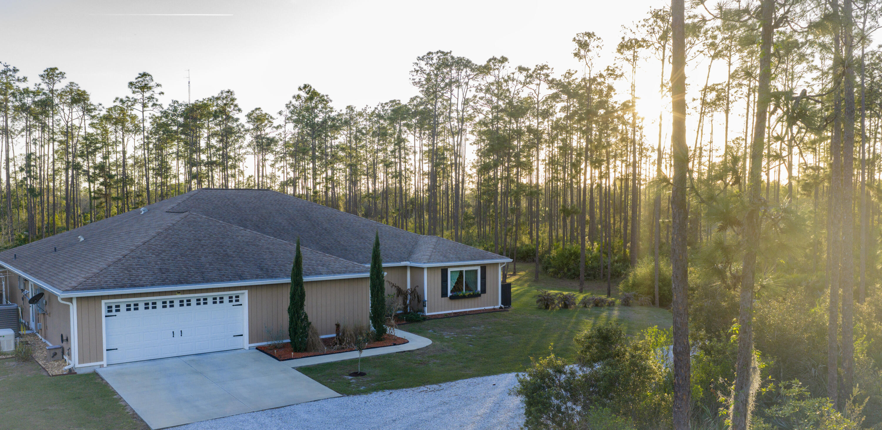 INDIAN HAMMOCK HUNT AND RIDING - Residential