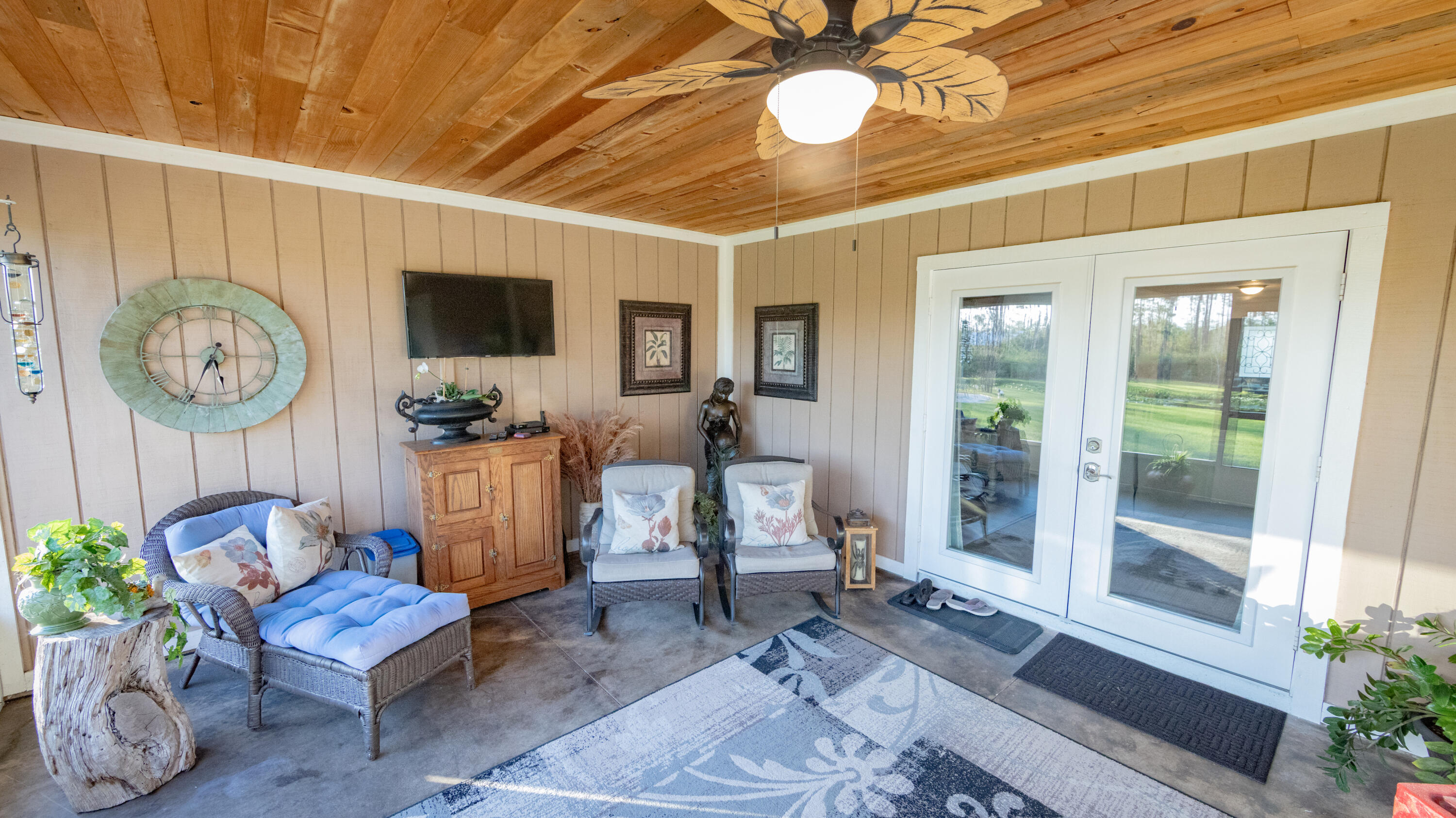 INDIAN HAMMOCK HUNT AND RIDING - Residential