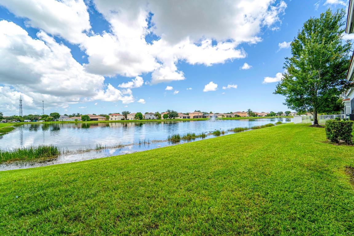 THIRD REPLAT OF PORTOFINO ISLES - Residential