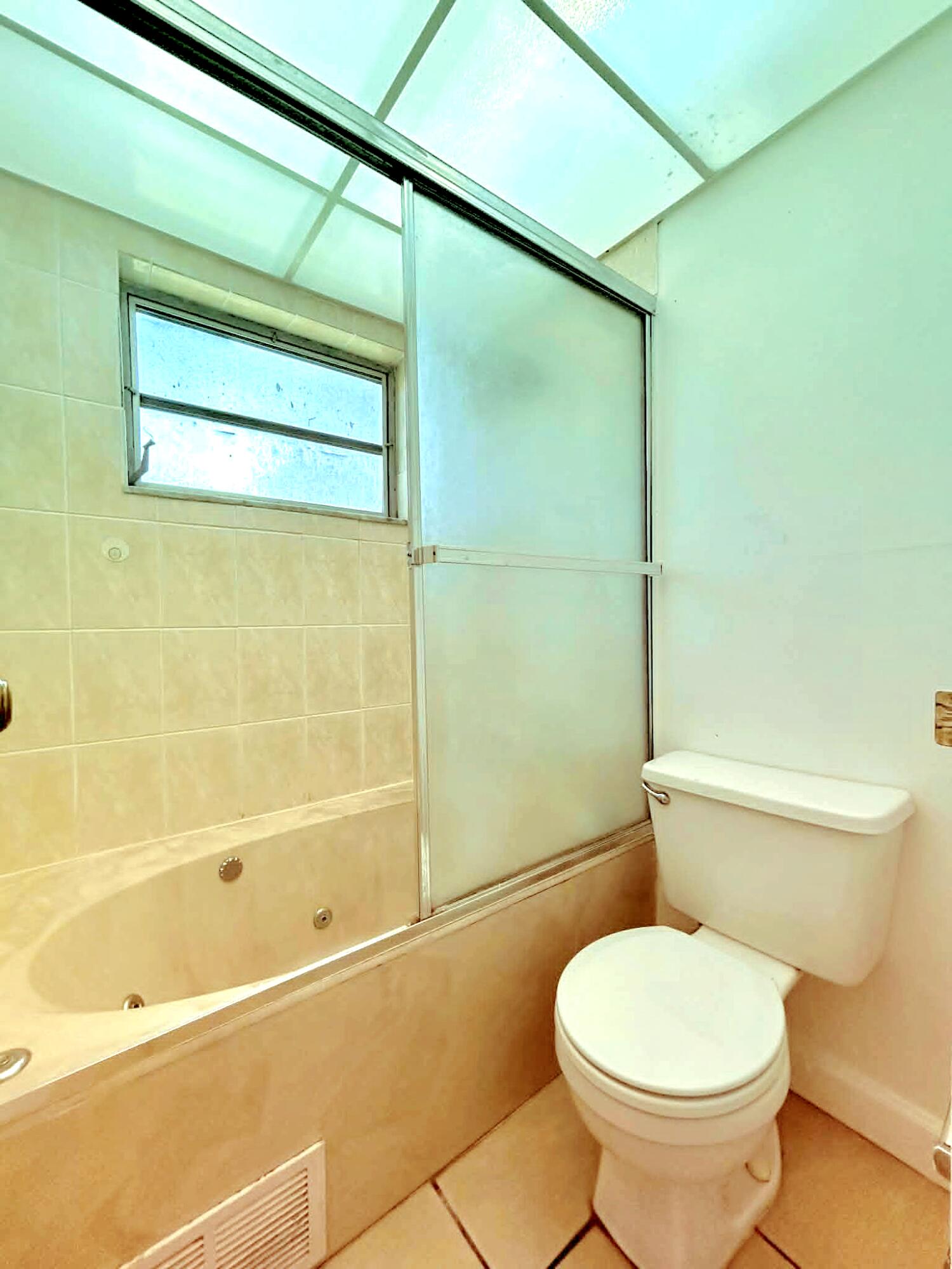 FOXWOOD HOLLOW AT CORAL SPRINGS - Residential