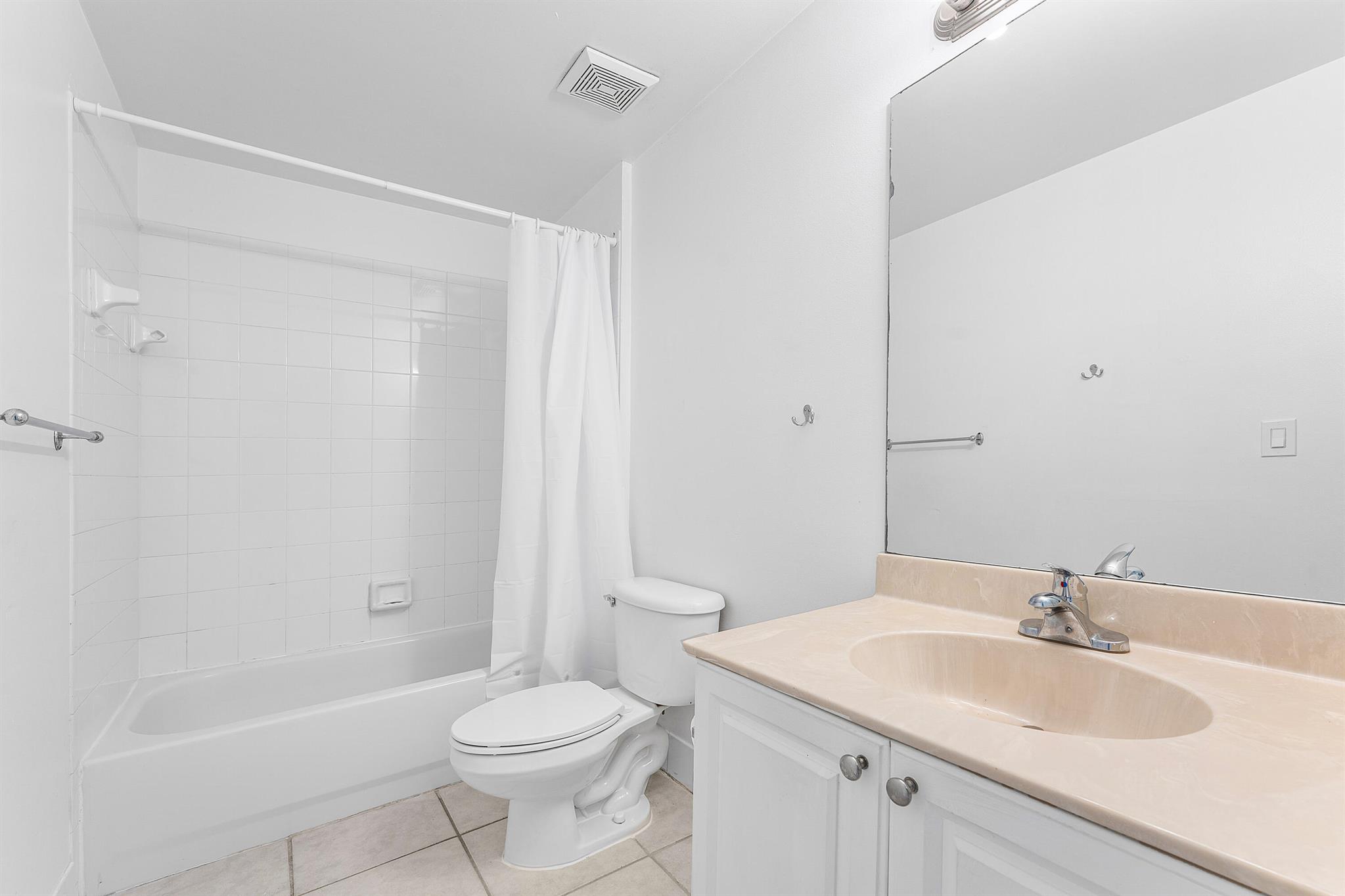 ARISSA PLACE CONDO - Residential