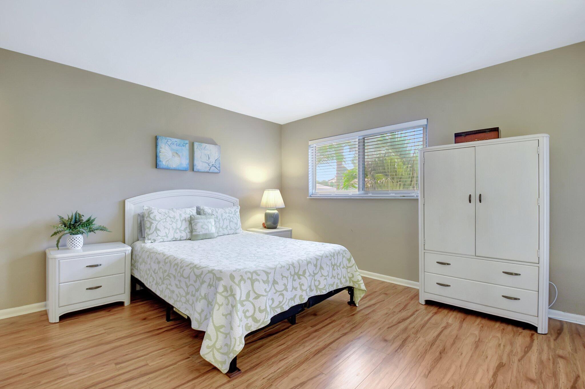COLONIAL RIDGE CORP - Residential