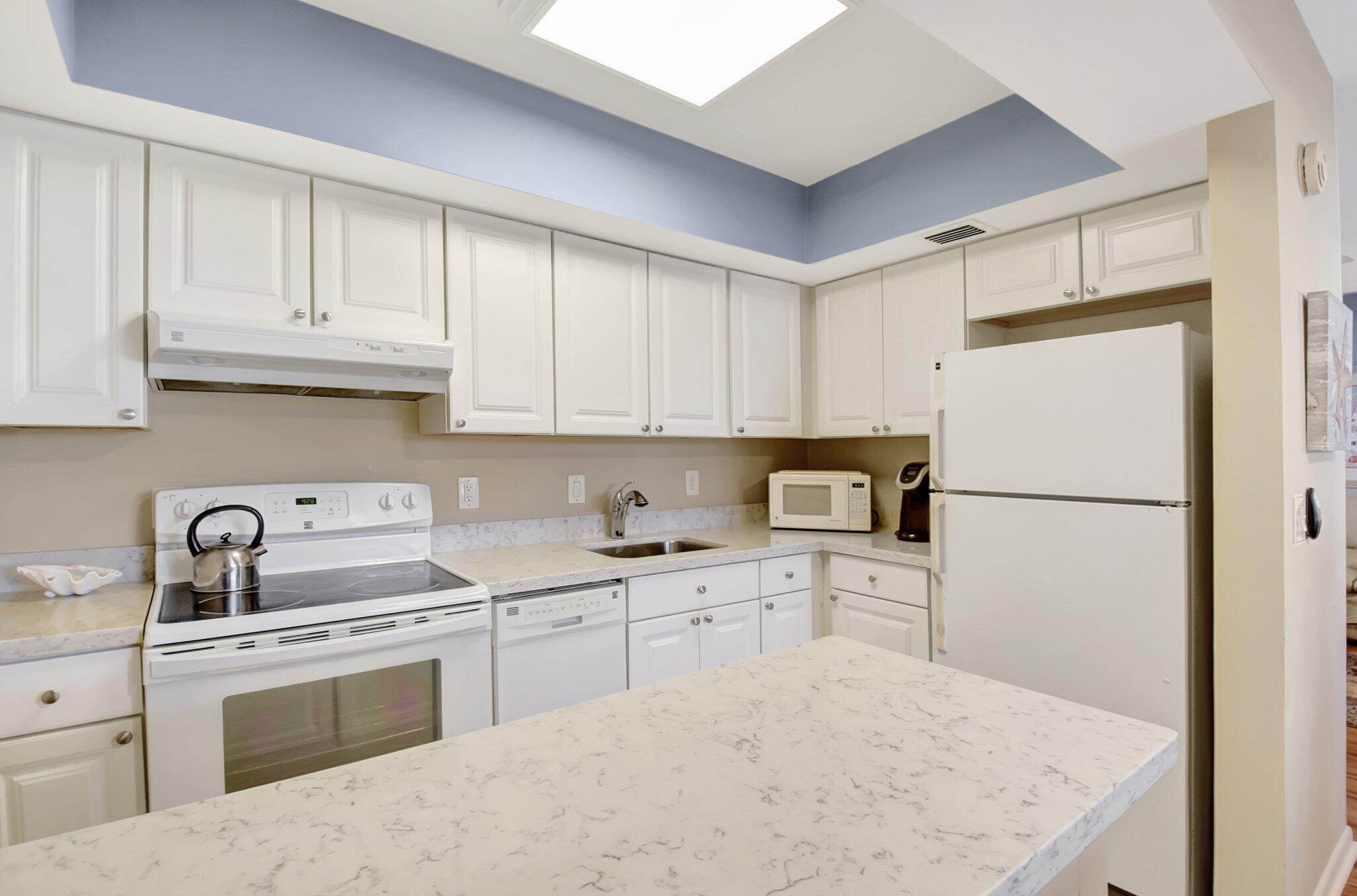 COLONIAL RIDGE CORP - Residential
