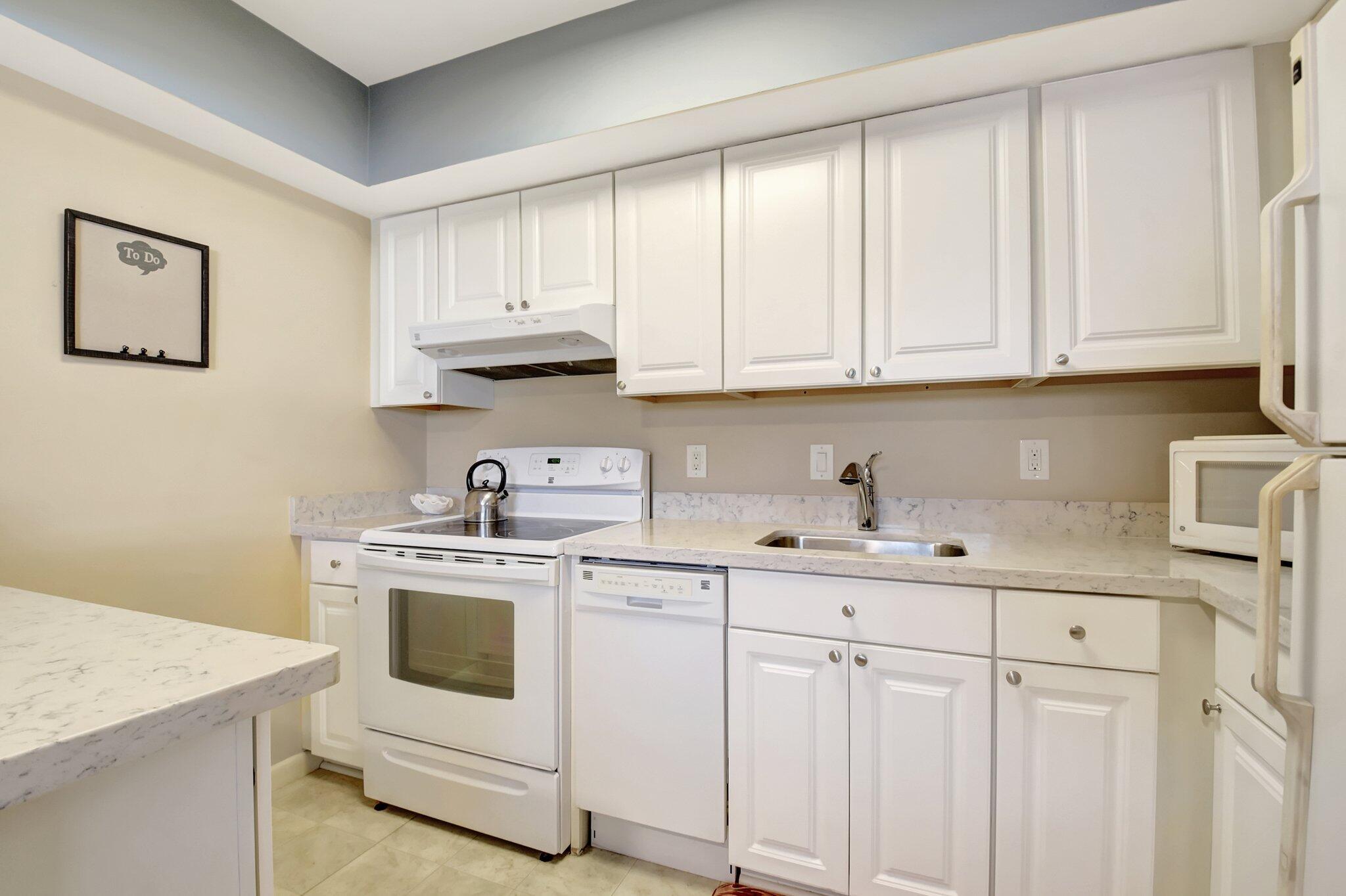 COLONIAL RIDGE CORP - Residential
