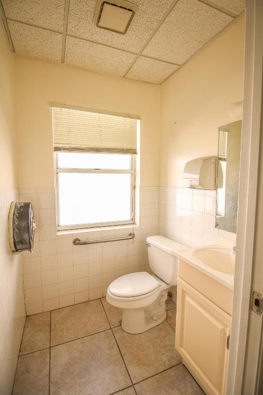 411 SW 27th Avenue 1