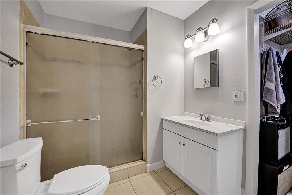 BOCA LAKES CONDO - Residential