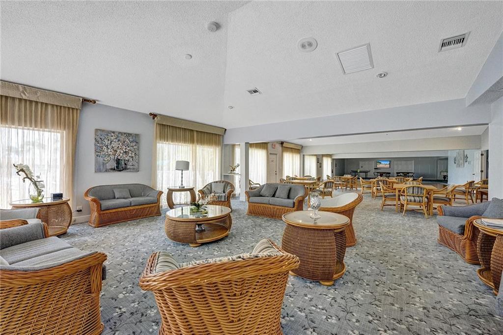 BOCA LAKES CONDO - Residential