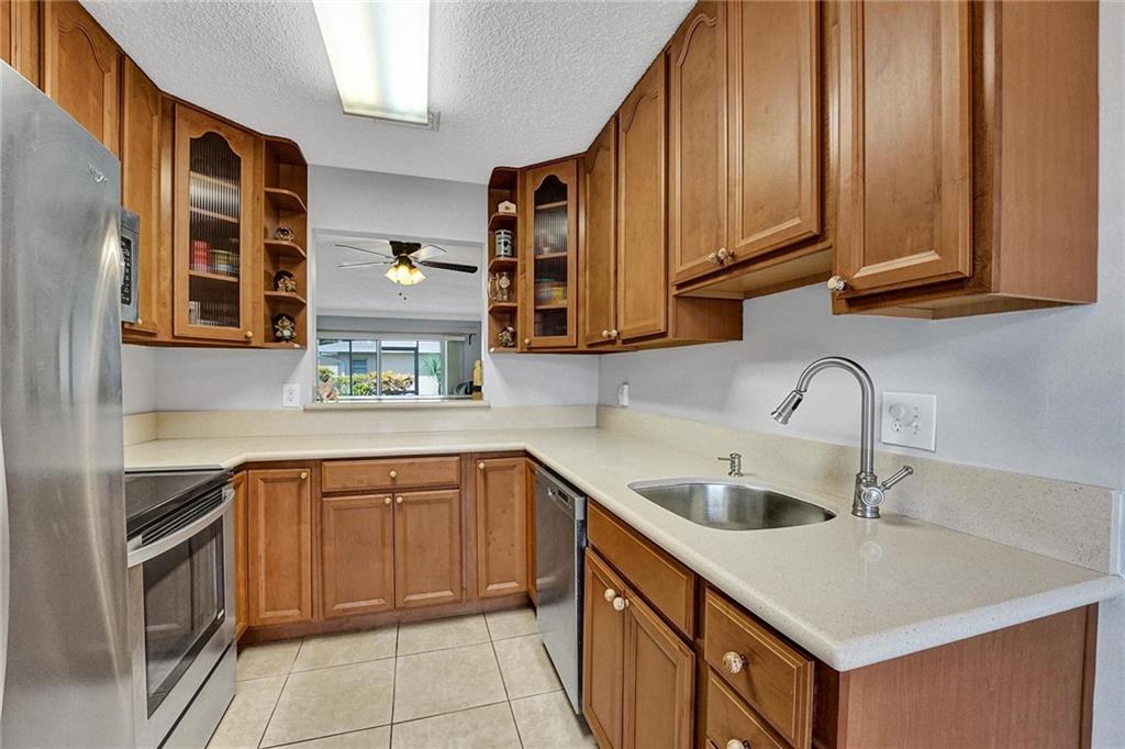 BOCA LAKES CONDO - Residential