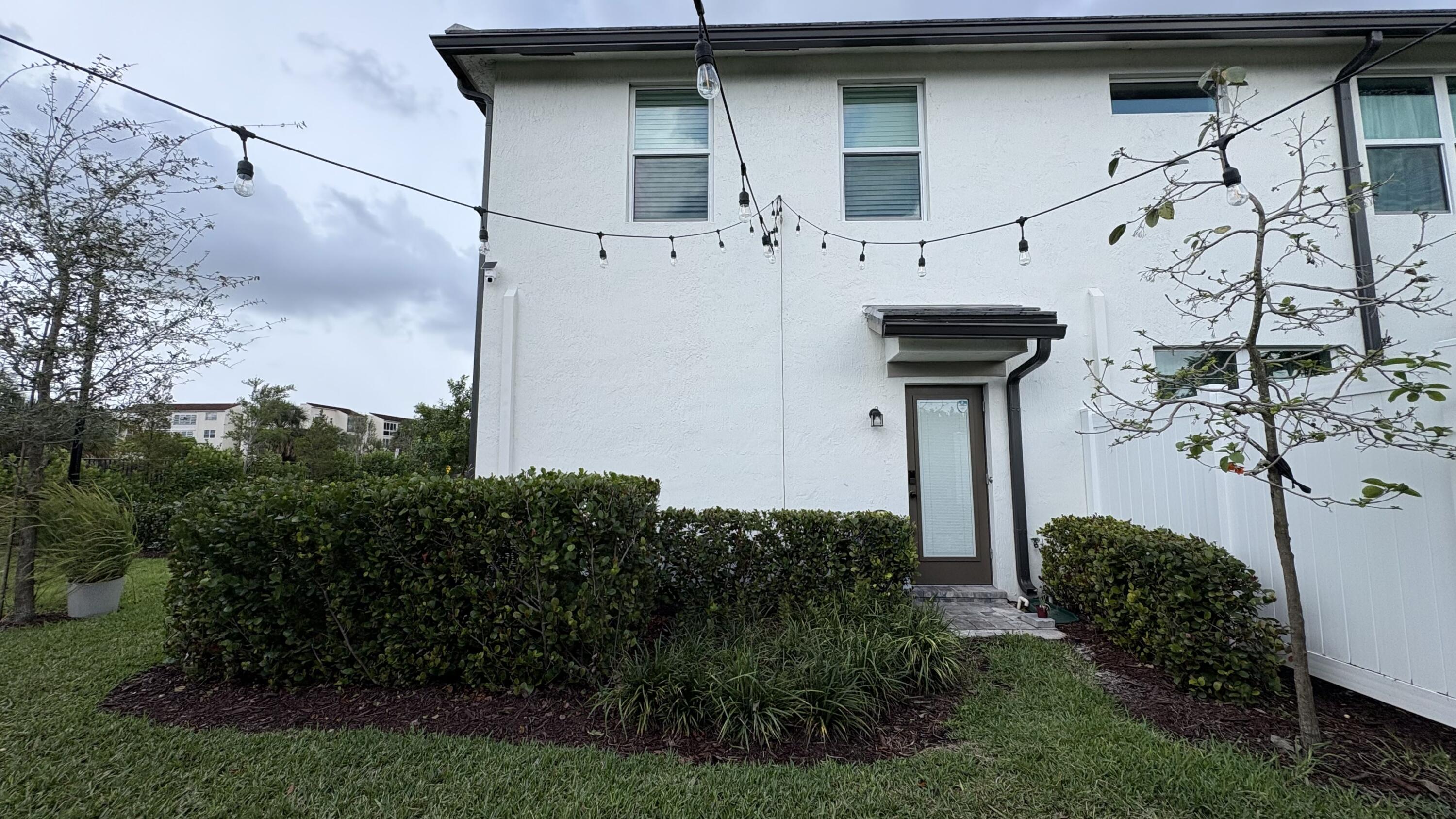 SOMERSET PLAZA - Residential