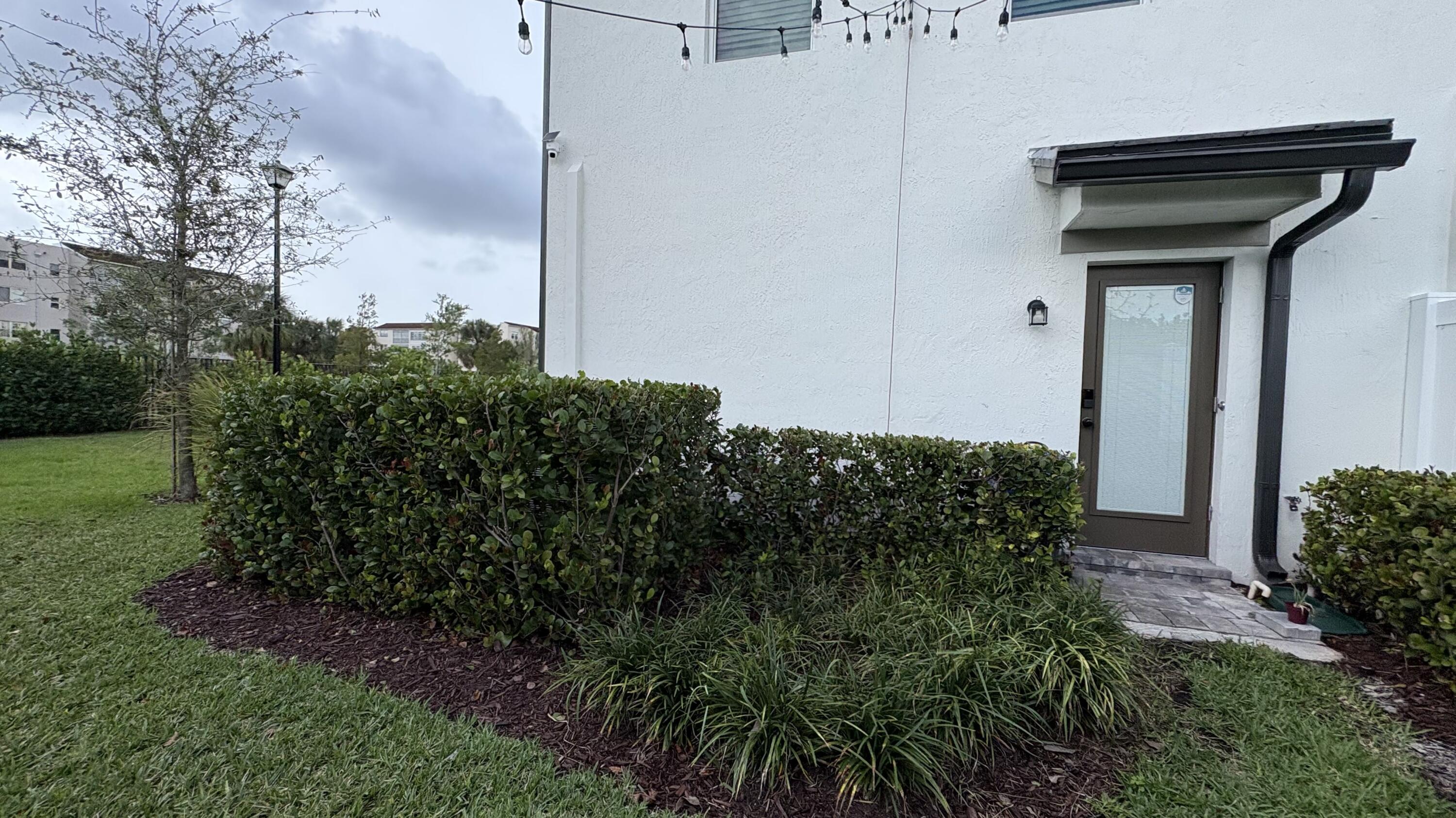 SOMERSET PLAZA - Residential