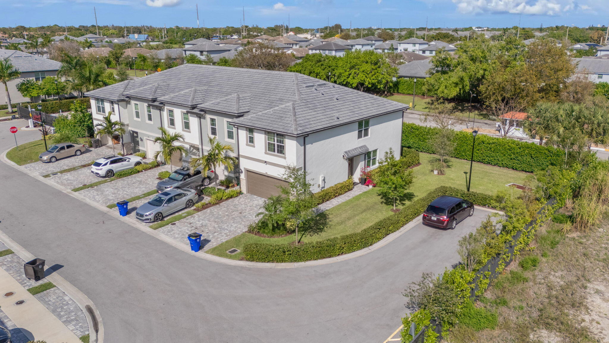 SOMERSET PLAZA - Residential