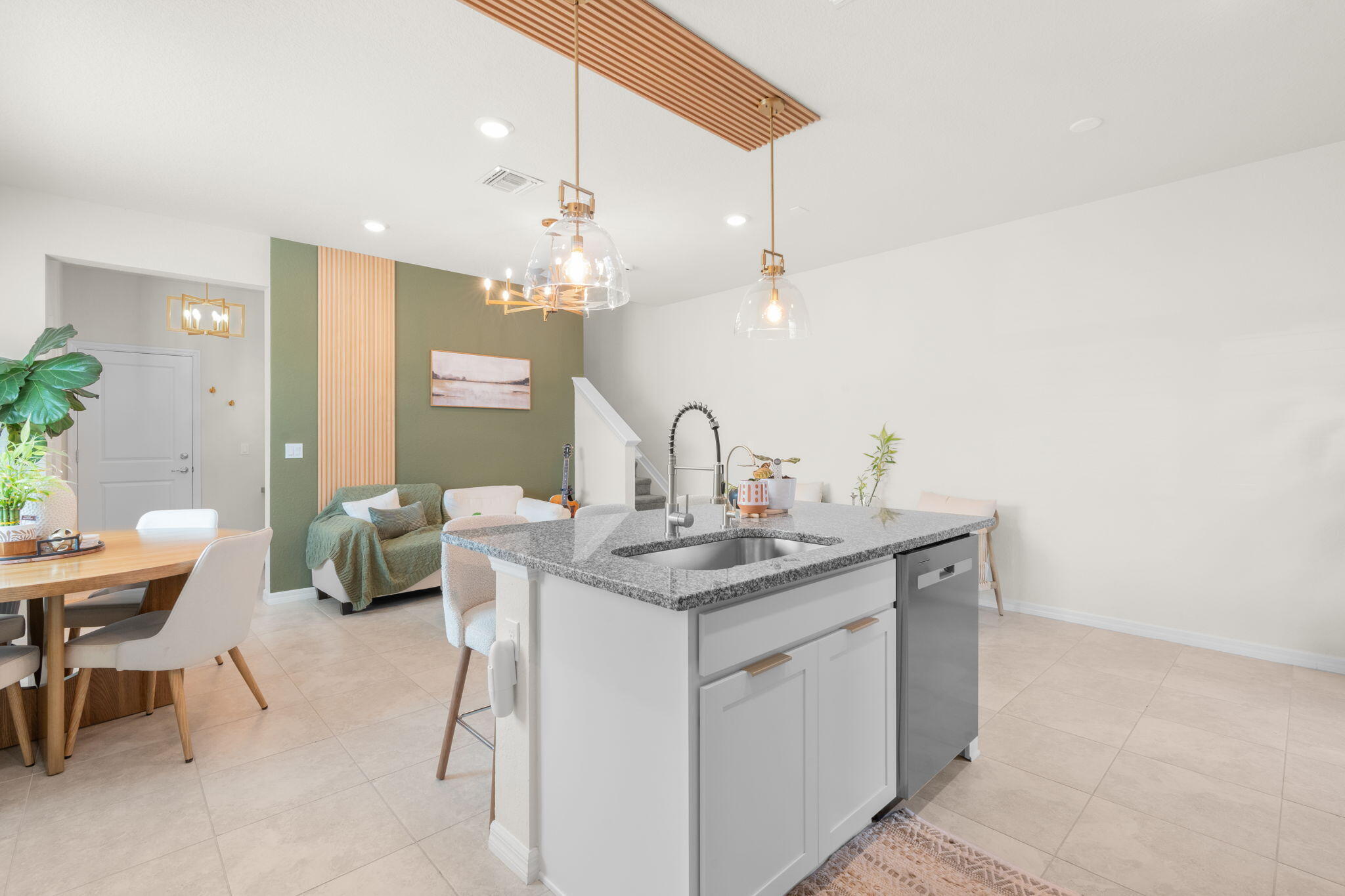 SOMERSET PLAZA - Residential