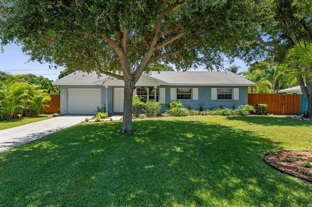 Photo of 2643 Jaeger Drive Dr, Delray Beach, FL 33444 (MLS # R10815800)