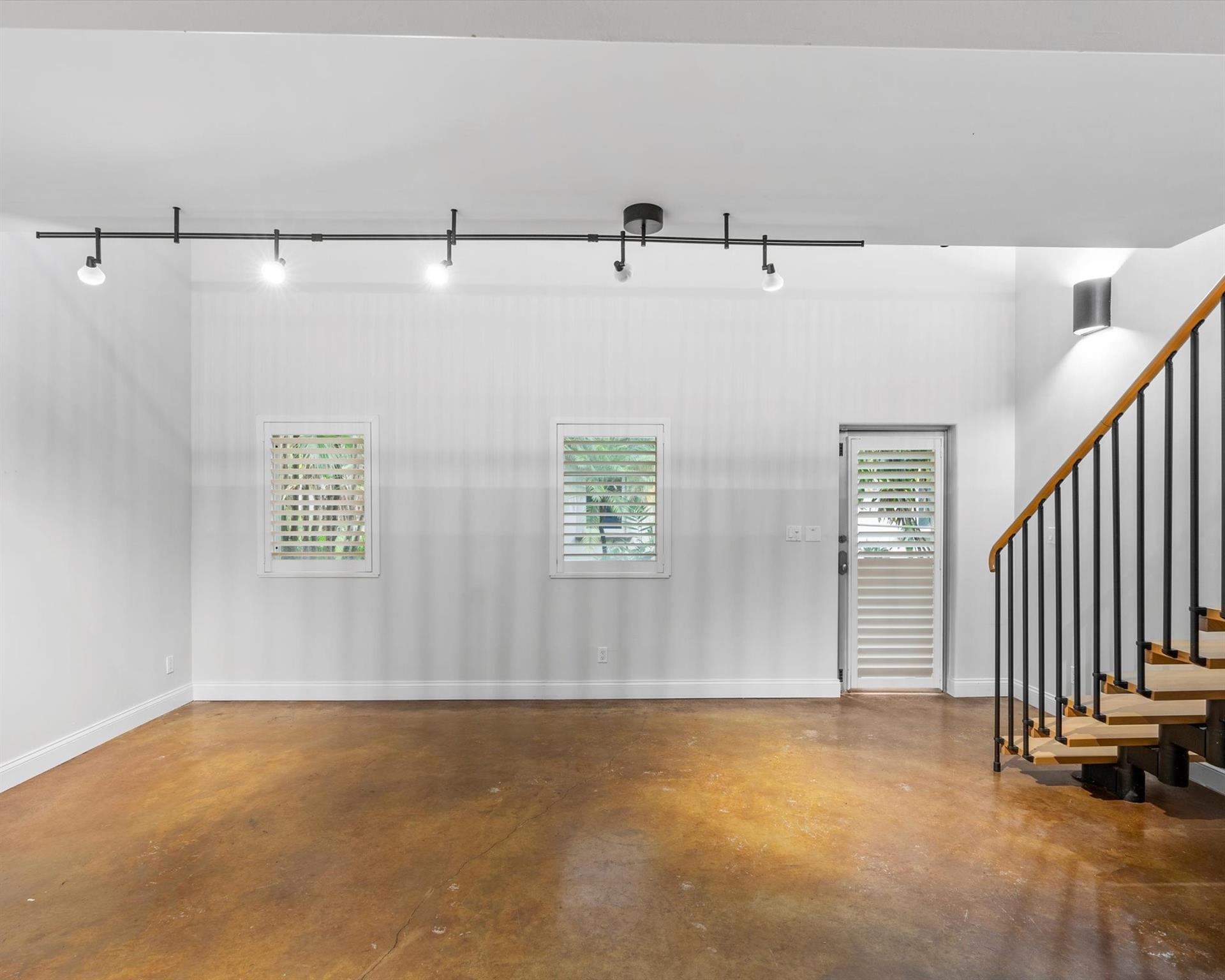 812 SW 4th Ave 8