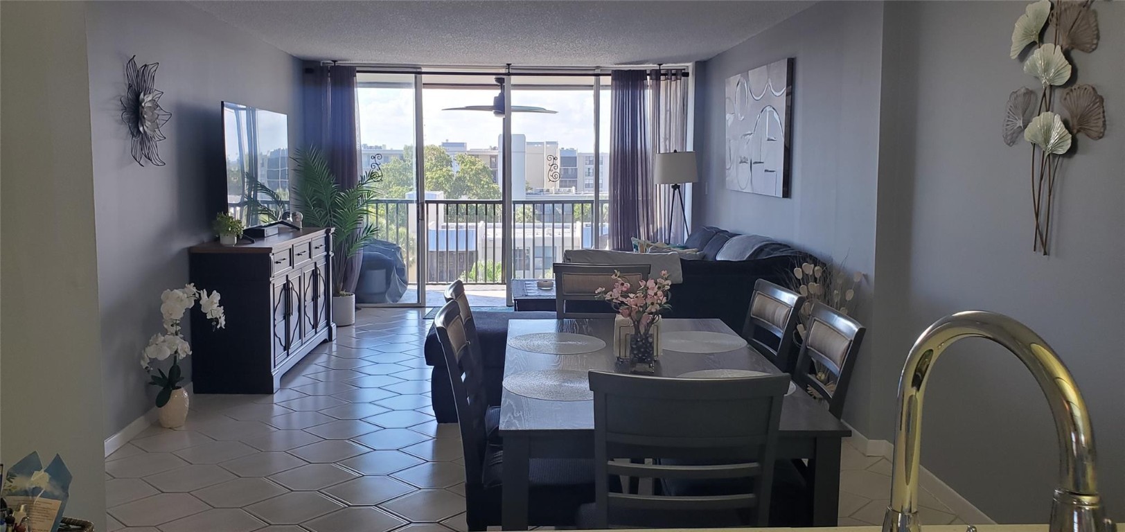 Boca Bayou Condo 01-04 - Residential Lease