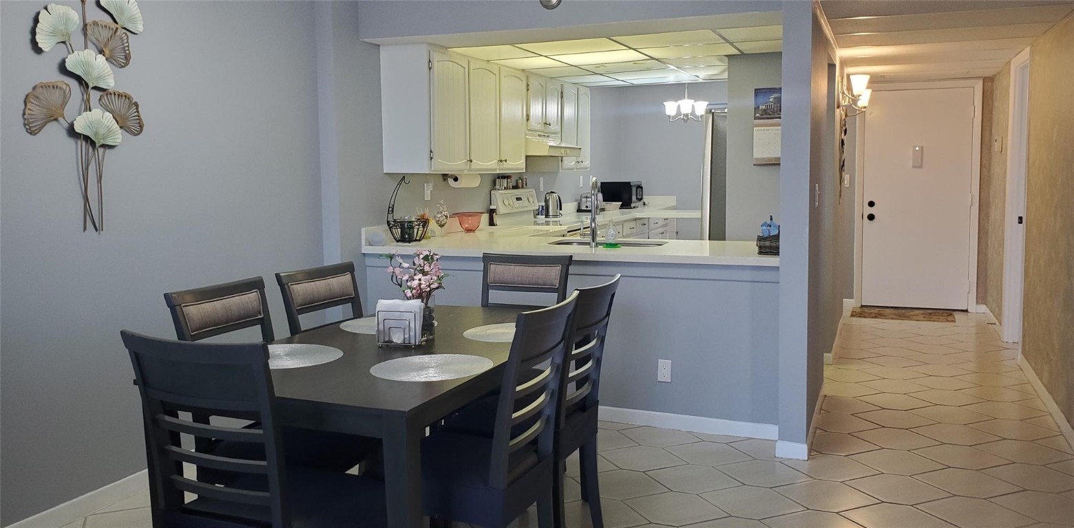 Boca Bayou Condo 01-04 - Residential Lease