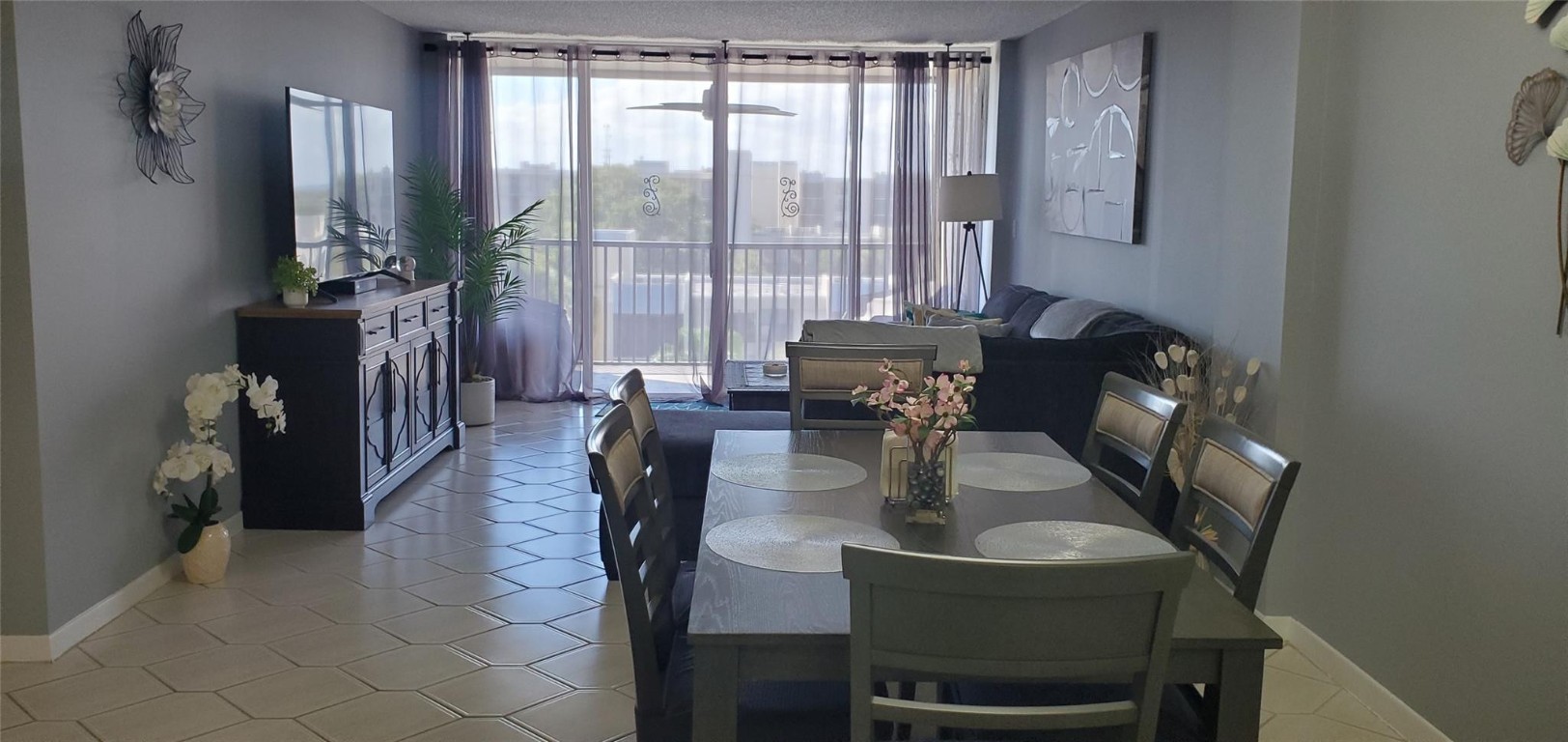 Boca Bayou Condo 01-04 - Residential Lease