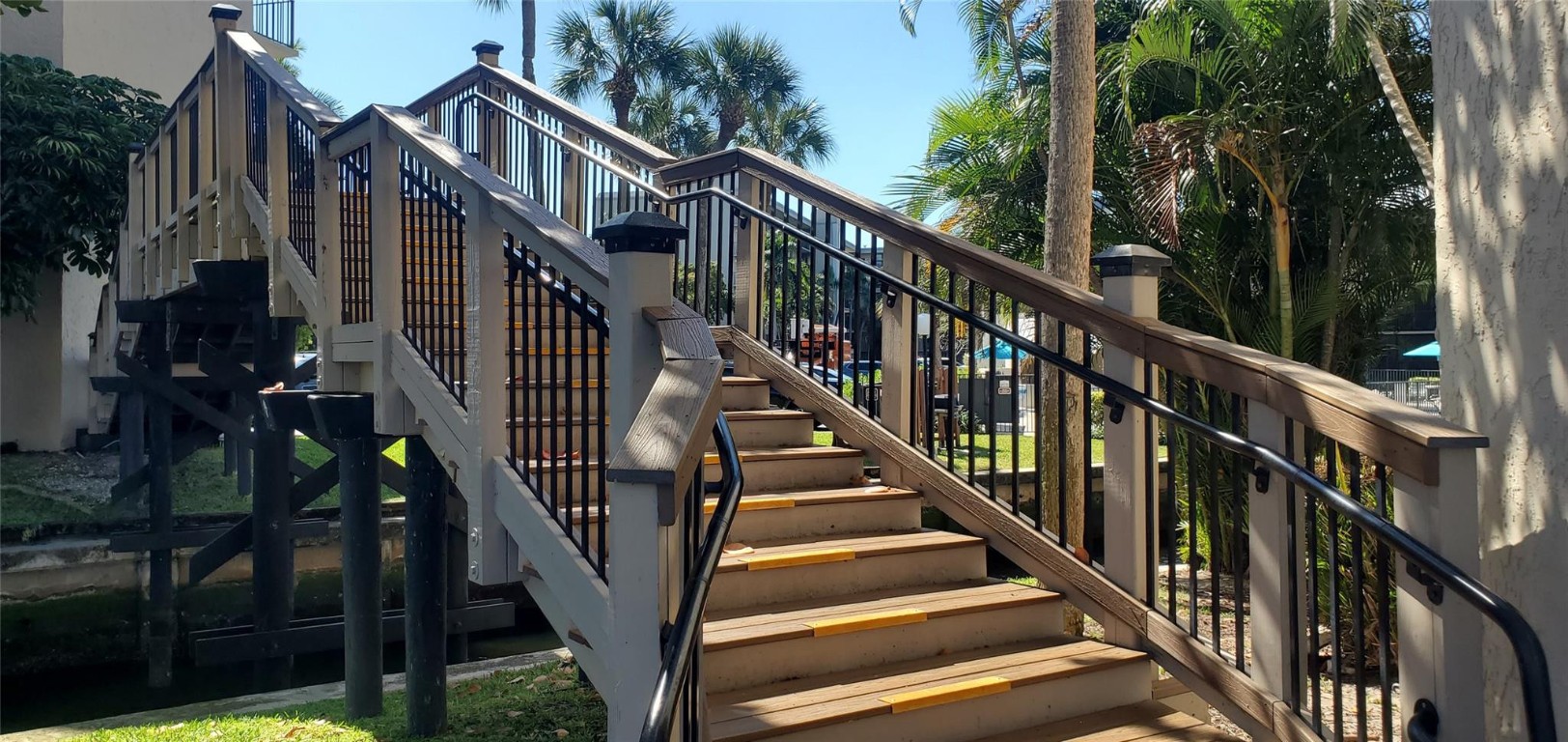 Boca Bayou Condo 01-04 - Residential Lease